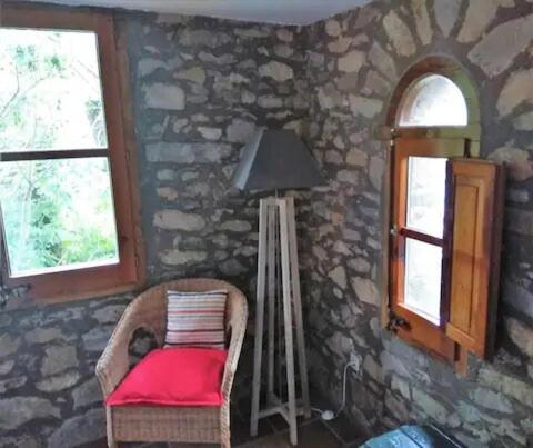Hostal La Vall 산트 파우 데 세구리에스 외부 사진